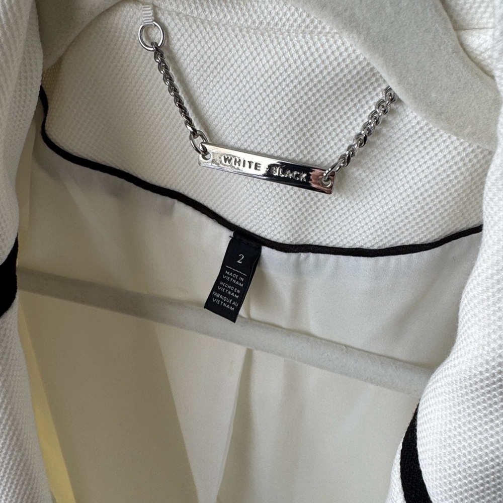 White House Black Market Ivory Blazer with Black Piping - Picture 3 of 4